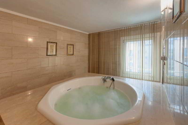 Hotel Ceuta Puerta De Africa Экстерьер фото