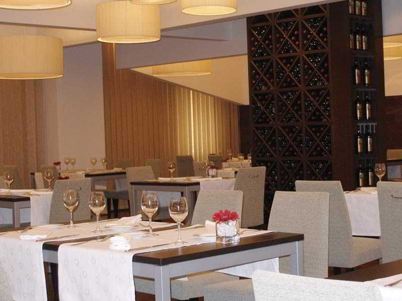 Hotel Ceuta Puerta De Africa Ресторан фото